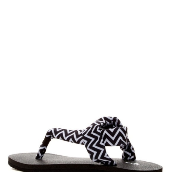 New Sanuk Sling Sandal Flip Flop Chevron - Picture 3 of 3